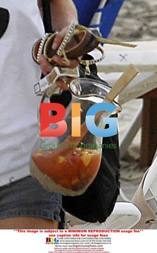 Kate Moss and Jamie Hince on Holiday