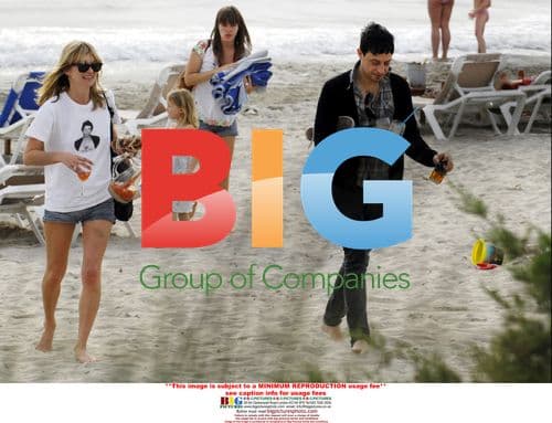 Kate Moss and Jamie Hince on Holiday Break