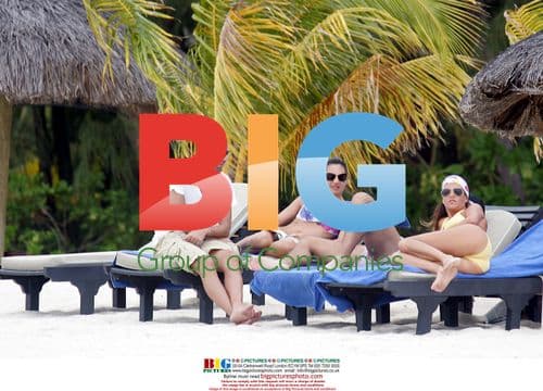 Zidane and Dugarry on Mauritius Beach