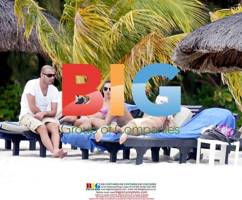 Zidane and Dugarry on Mauritius Beach