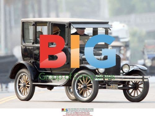 Angelina Jolie films 'The Changeling' with Clint Eastwood