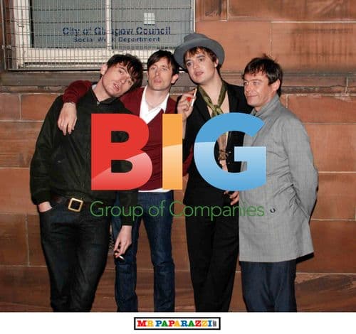 Pete Doherty and Babyshambles Grab Burger Before Gig