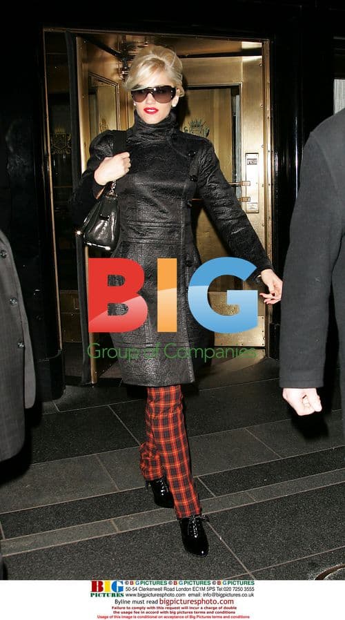 Gwen Stefani takes son to rehearsal