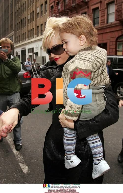 Gwen Stefani Rehearsing with Son Kingston