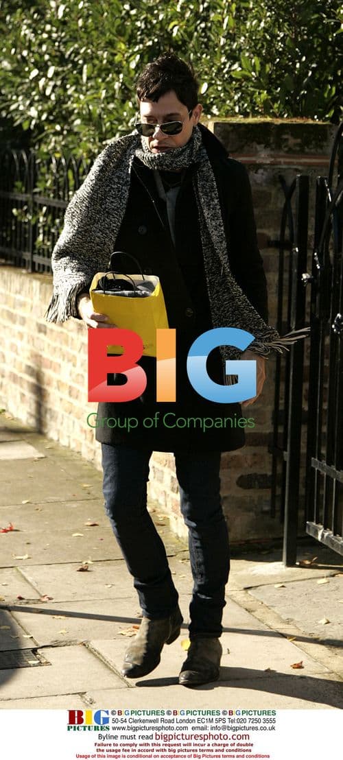 Kate Moss Leaves Davina Taylor's Home