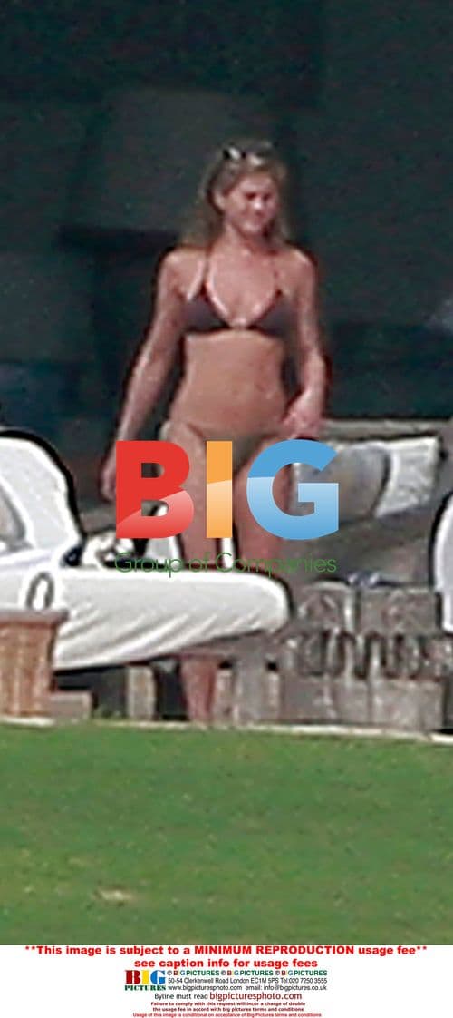 Jennifer Aniston and Friends in Mexico