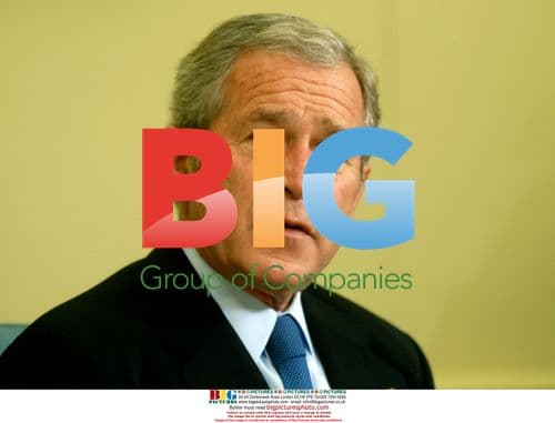 Bush Meets with Uganda's Museveni