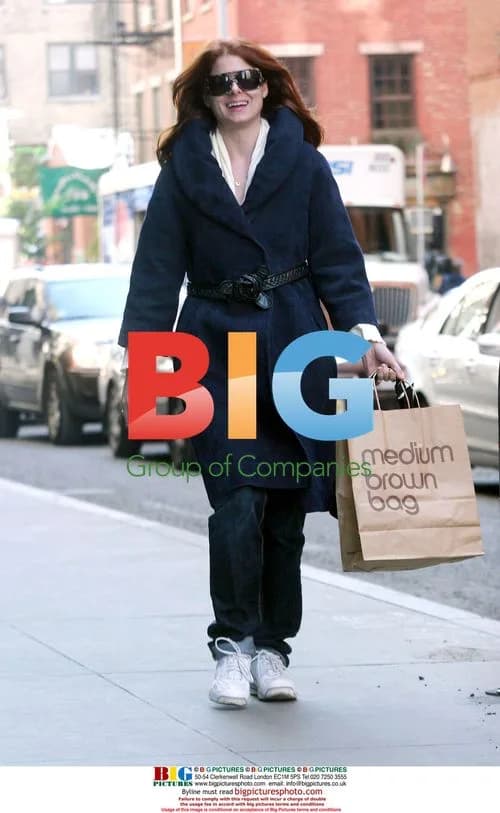 Debra Messing Spotted in Soho