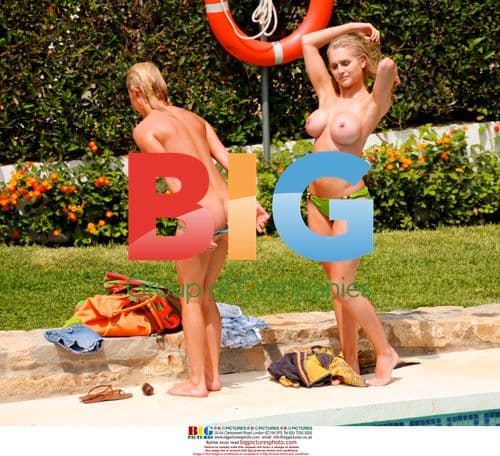 Blonde Bombshells Enjoy Caribbean Sun