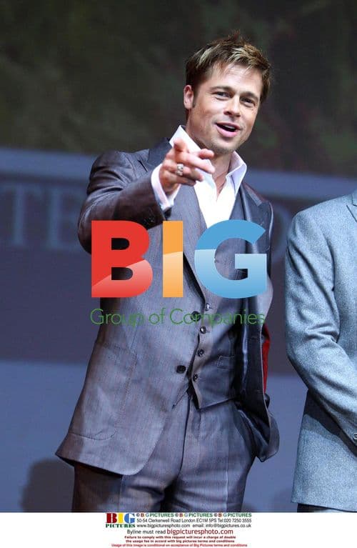 Brad Pitt and cast at "The Assassination of Jesse James" premiere