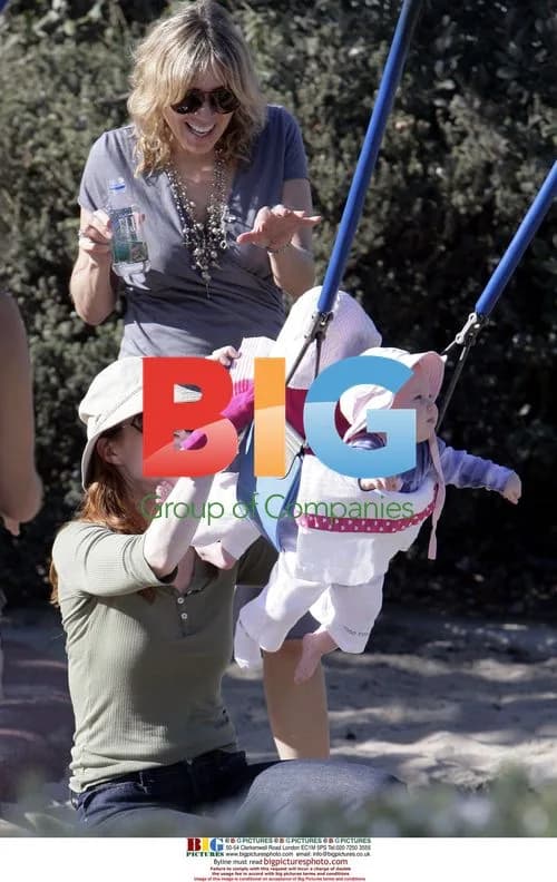 Marcia Cross Enjoys Picnic With Twins