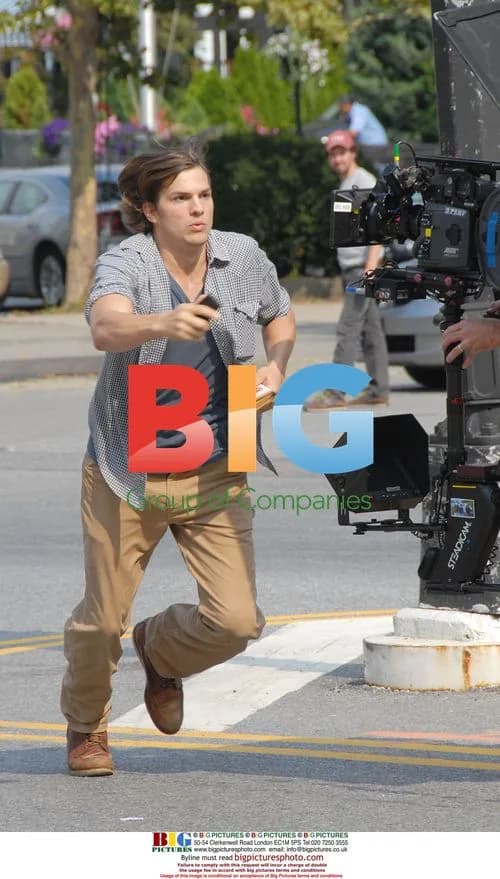 Ashton Kutcher films "What Happens in Vegas"