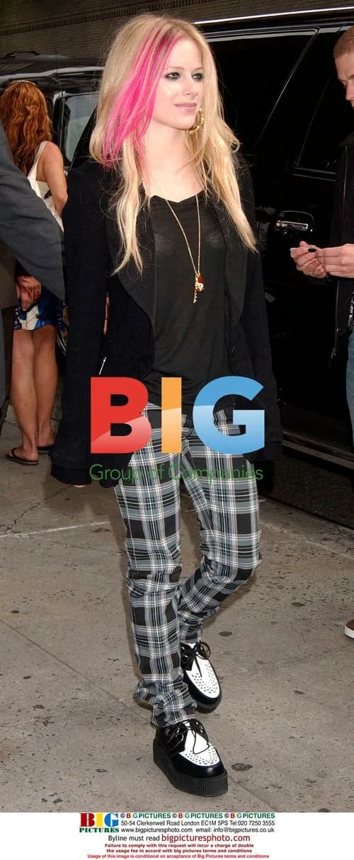 Avril Lavigne Arrives at 'Late Show with David Letterman'
