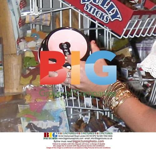 Britney Spears Shopping with Cousin