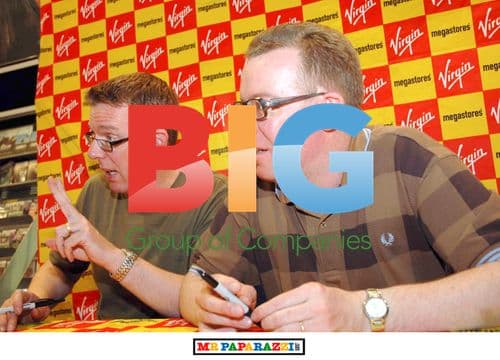 The Proclaimers Signing Copies of New Album