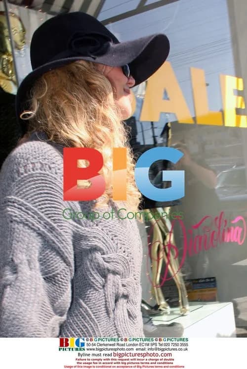 Courtney Love Goes Shoe Shopping in LA