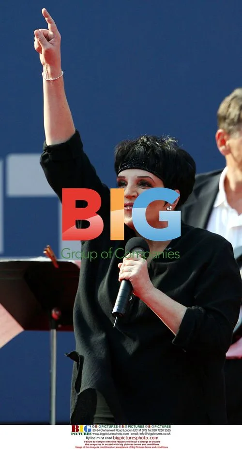 Liza Minnelli Sings at U.S. Open