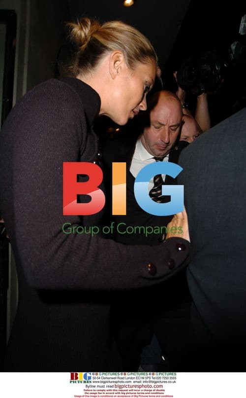 Kate Moss Looks Stunning in Mini Dress