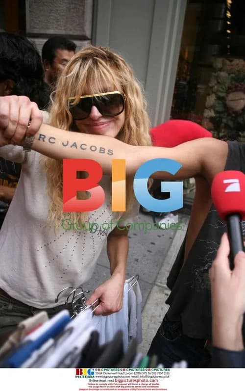Courtney Love Shops with Boyfriend in NYC