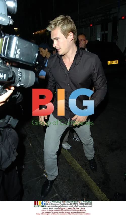 Lee Ryan at Deveaux Burlesque Party