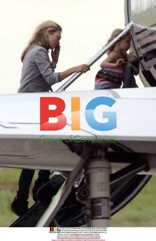 Kate Moss and Daughter Lila Board Private Jet