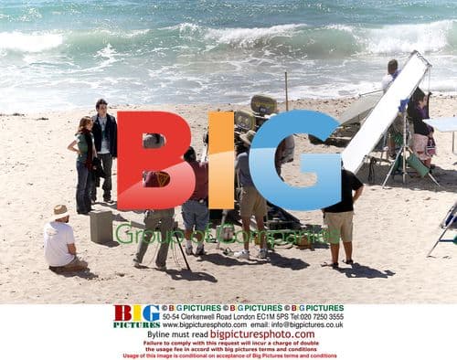 Jennifer Love Hewitt on set of 'Ghost Whisperer'