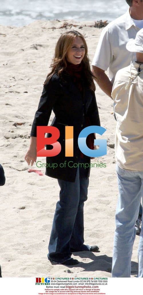 Jennifer Love Hewitt Filming 'Ghost Whisperer'