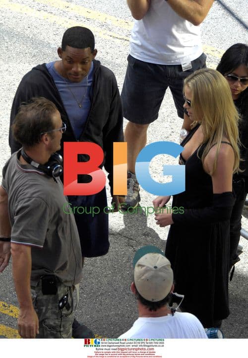 Charlize Theron and Will Smith on set of "Hancock"