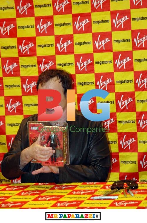 Quentin Tarantino Signing DVD's