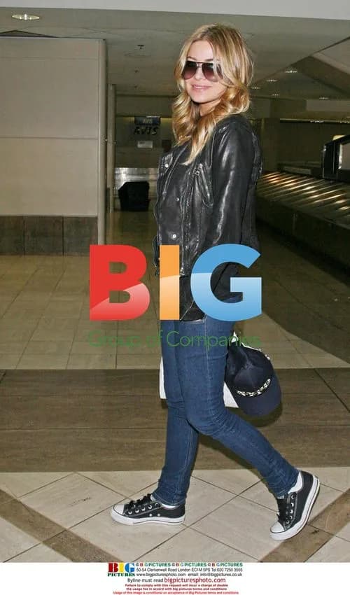Carmen Electra at LAX Airport
