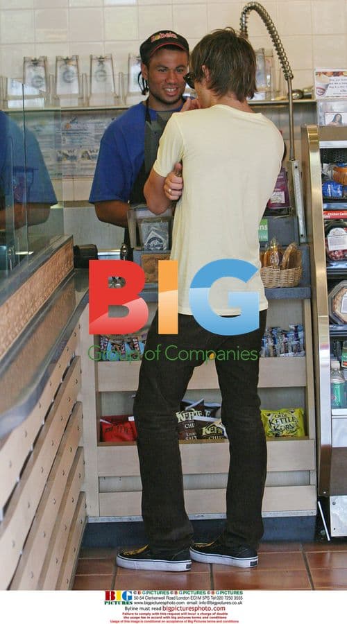 Zac Efron gets Robeks Juice after trip