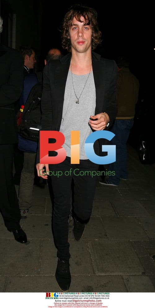 Razorlight's Jonny Borrell dines with Camila Al-Fayed