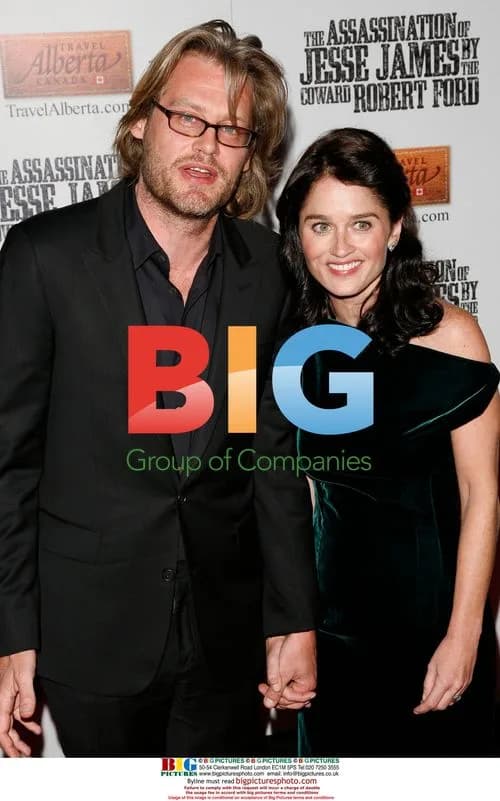 Andrew Dominik and Robin Tunney at 'The Assassination of Jesse James' premiere