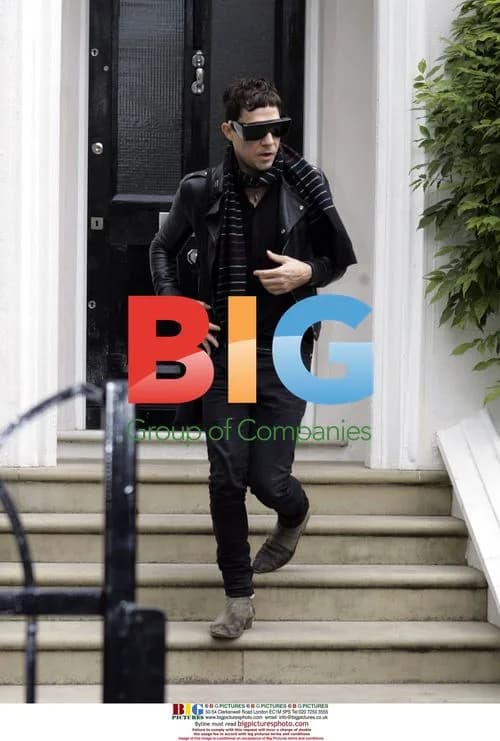 Jamie Hince Leaving Kate Moss\'s Friend\'s Home