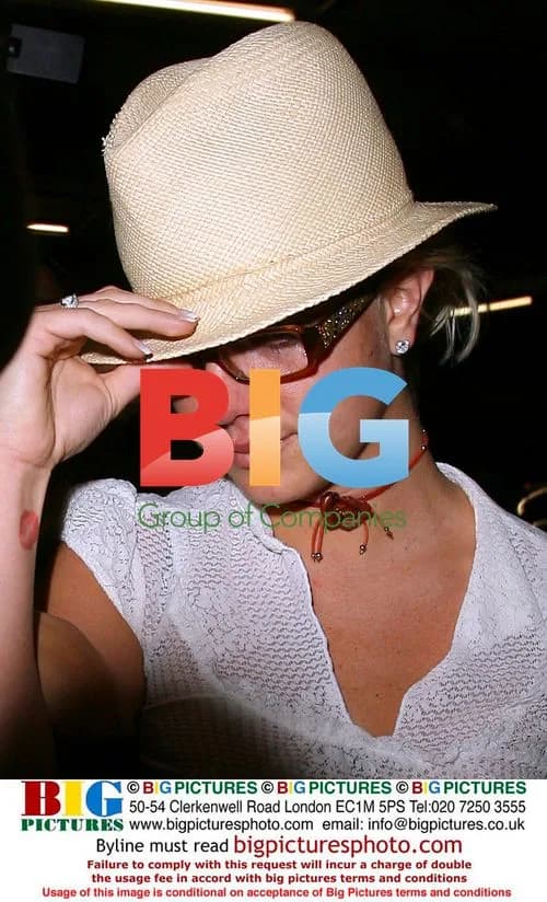 Britney Spears Breaks Down in Tears