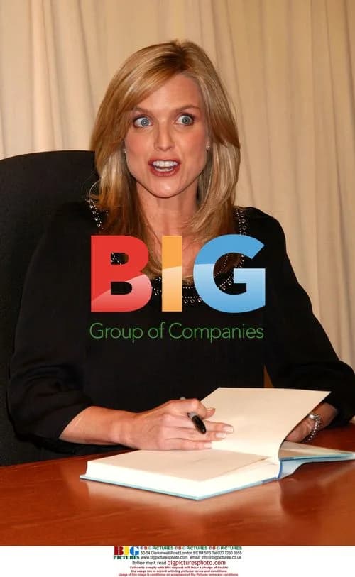 Courtney Thorne-Smith Book Signing