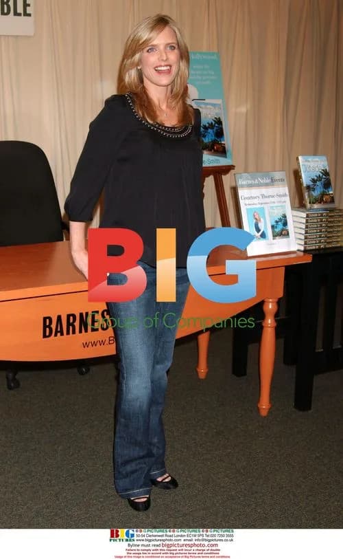 Courtney Thorne-Smith Book Signing