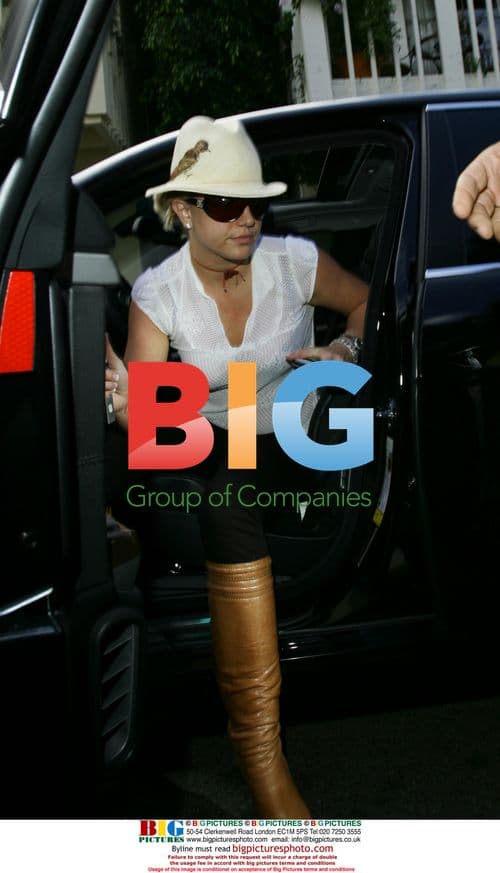 Britney Spears Emotional After Lawyer Visit