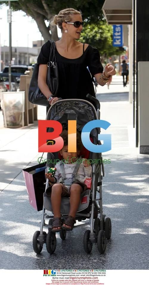 Heidi Klum Shopping with Sons in LA