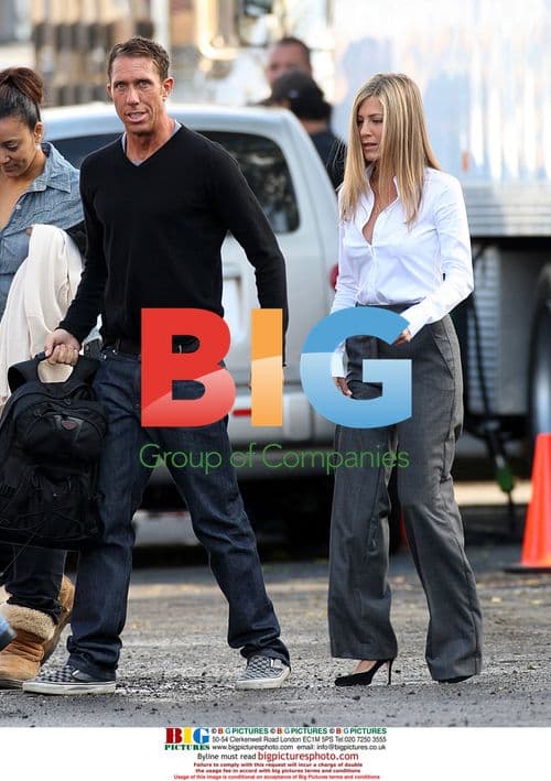 Jennifer Aniston on "He's Not That Into You" set