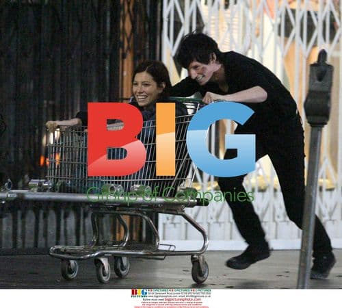 Jessica Biel Shooting 'Powder Blue' Scene