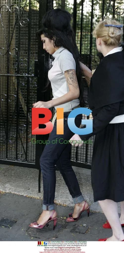 Amy Winehouse Out With Friend