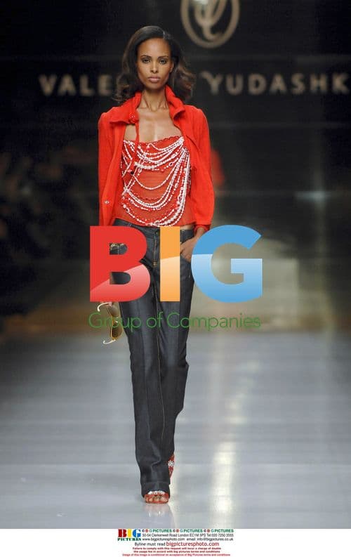 Valentin Yudashkin Fashion Show at Milan Fashion Week 2007