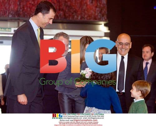 Prince Felipe and Princess Letizia Inaugurate New Bank HQ