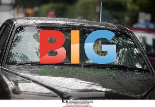 Beckhams Visit Ted Beckham at London Hospital