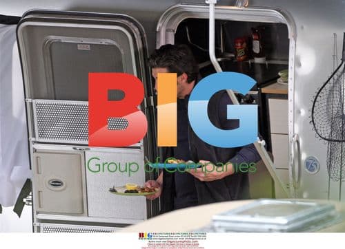 Patrick Dempsey on Grey\'s Anatomy set