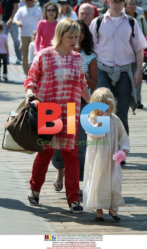 Patricia Arquette with daughter at Santa Monica Pier