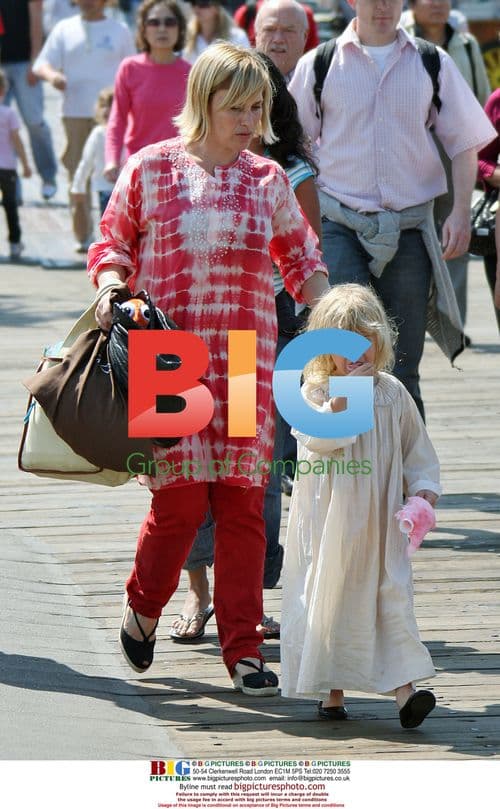 Patricia Arquette and Daughter at Santa Monica Pier