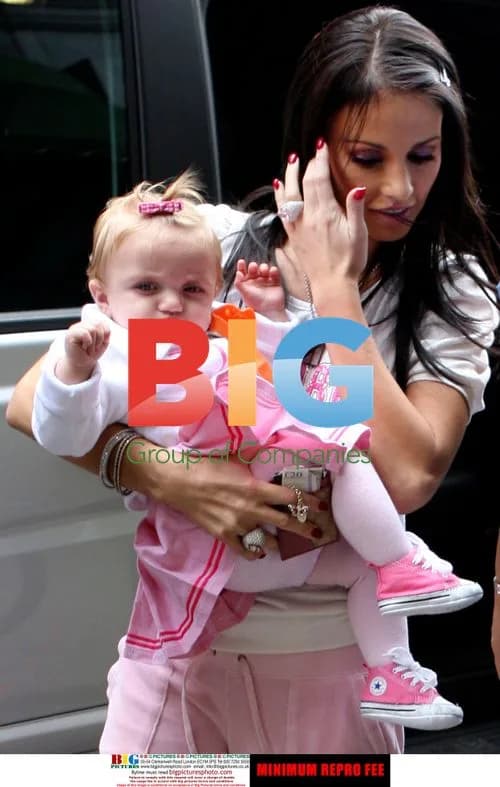 Katie Price and Peter Andre Shop at Harrods