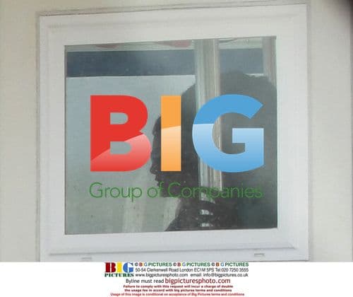 Paul McCartney Boards Private Jet with Nancy Shevell